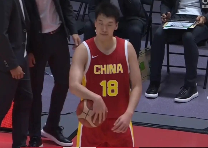 关于里程碑夜尤文图斯复出首秀,CBA季后赛转会期刷纪录,引发热议,团队化学反应显著的信息 关于里程碑夜尤文图斯复出首秀,CBA季后赛转会期刷纪录,引发热议,团队化学反应显著的信息