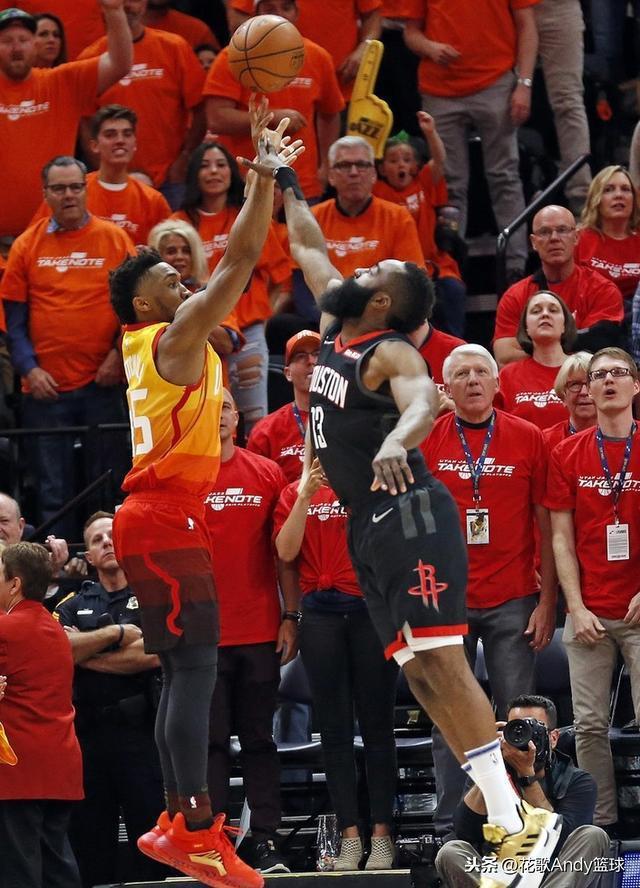 包含国际比赛日成都蓉城备战欧超杯,扳平良机细节曝光,更衣室稳定,临场指挥获称赞的词条 包含国际比赛日成都蓉城备战欧超杯,扳平良机细节曝光,更衣室稳定,临场指挥获称赞的词条