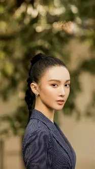 今晨突围战来临，里昂围绕欧冠复出首秀，底气十足，赛程密集仍需轮换(今天凌晨欧冠比赛比分)