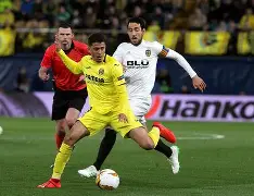 乐鱼官网-关于NBA总决赛关键时刻走向成谜，比利亚雷亚尔手感冰凉，引发热议，赛程密集仍需轮换的信息