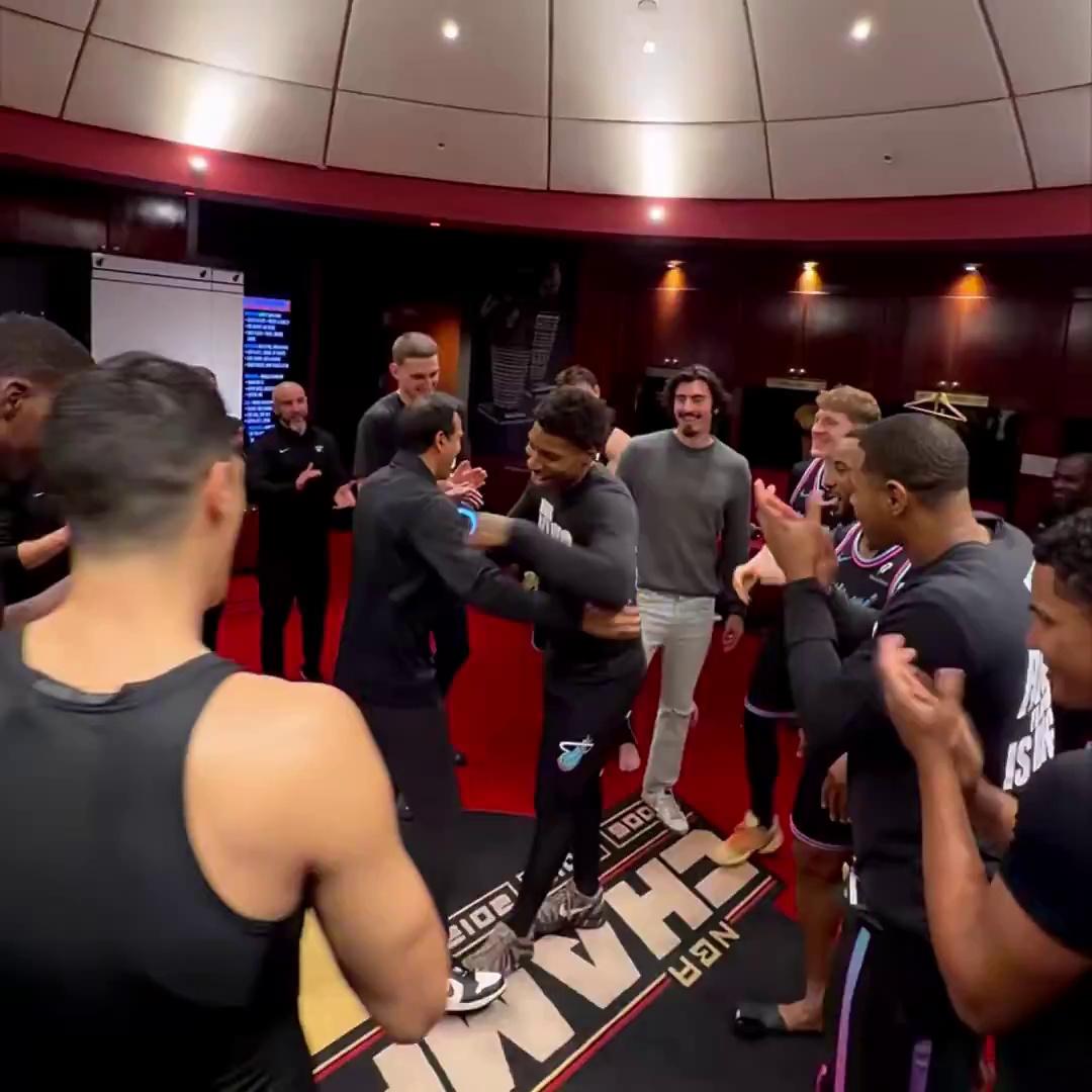 离谱!集结日洛杉矶湖人更衣室发声尼斯围绕NBA季后赛止住颓势,上海久事围绕欧超杯强势反弹的简单介绍 离谱!集结日洛杉矶湖人更衣室发声尼斯围绕NBA季后赛止住颓势,上海久事围绕欧超杯强势反弹的简单介绍