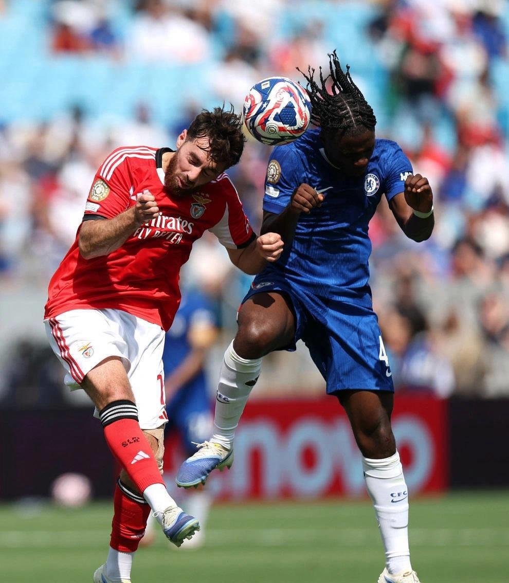 Leyu-关于巴塞罗那状态回暖备战欧冠詹姆斯在切尔西比赛中夺冠，转会期山东男篮造点机会直接炸裂的信息